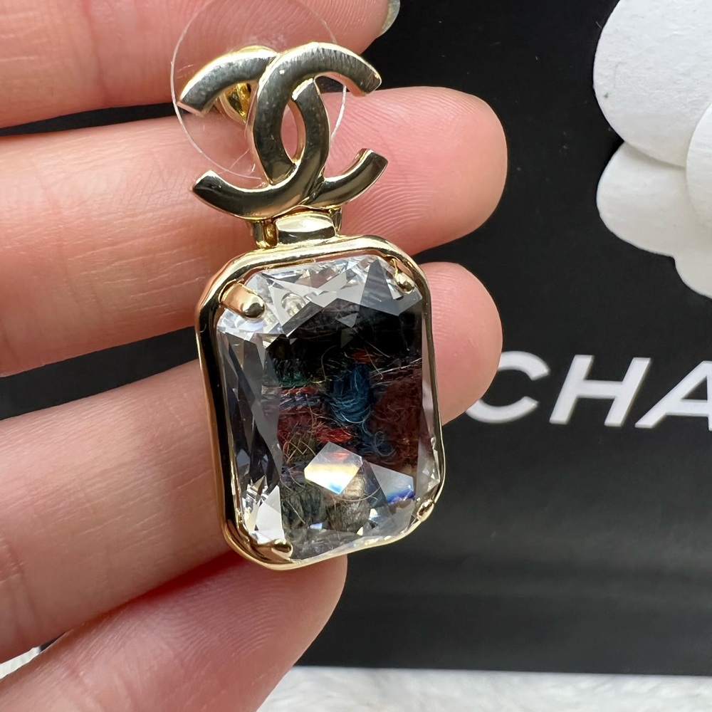 AUTH A22 Chanel Crystal Drop earrings - NWOT